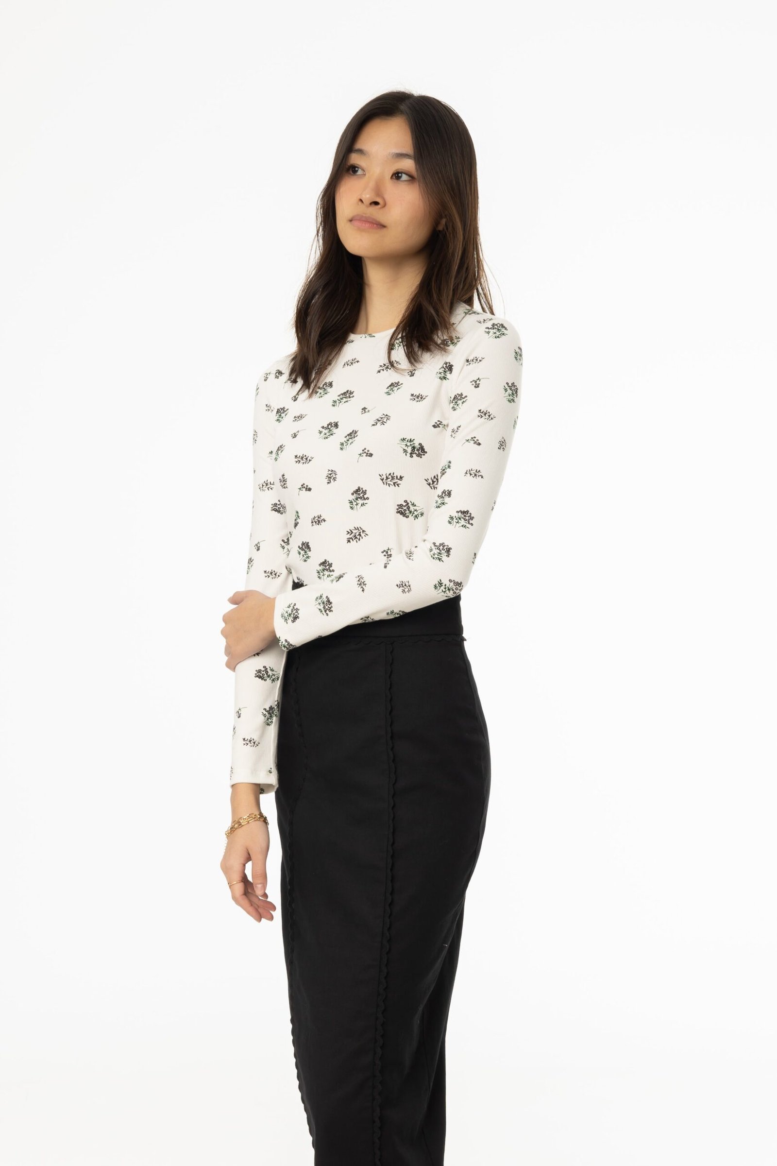 Black Floral Printed T-Shirt - Image 2